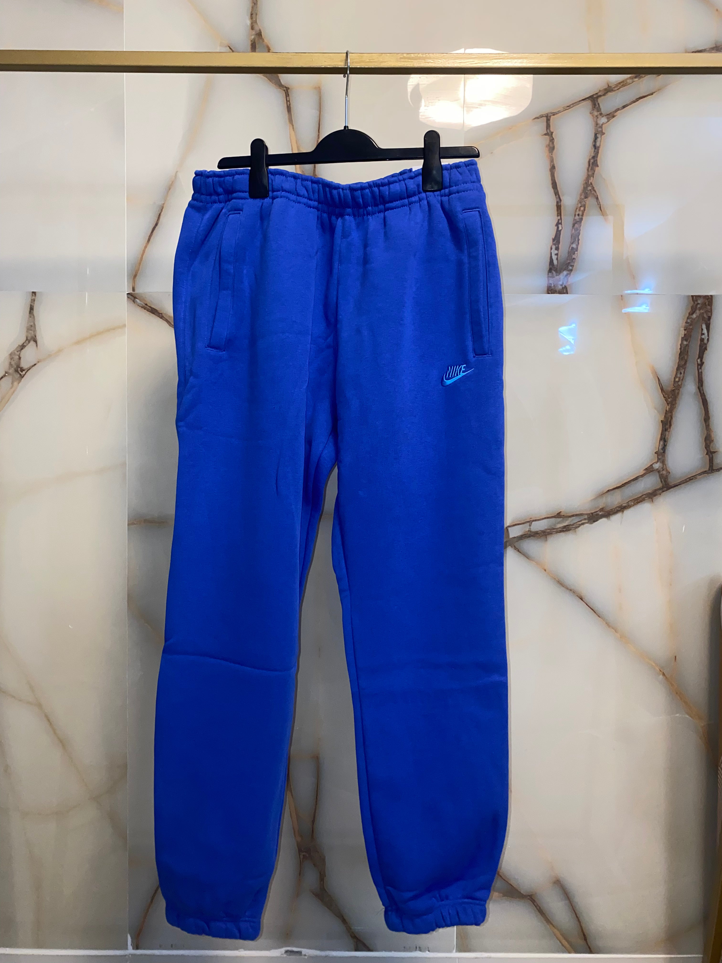 TR1056 - Nike Club fleece joggers in royal blue