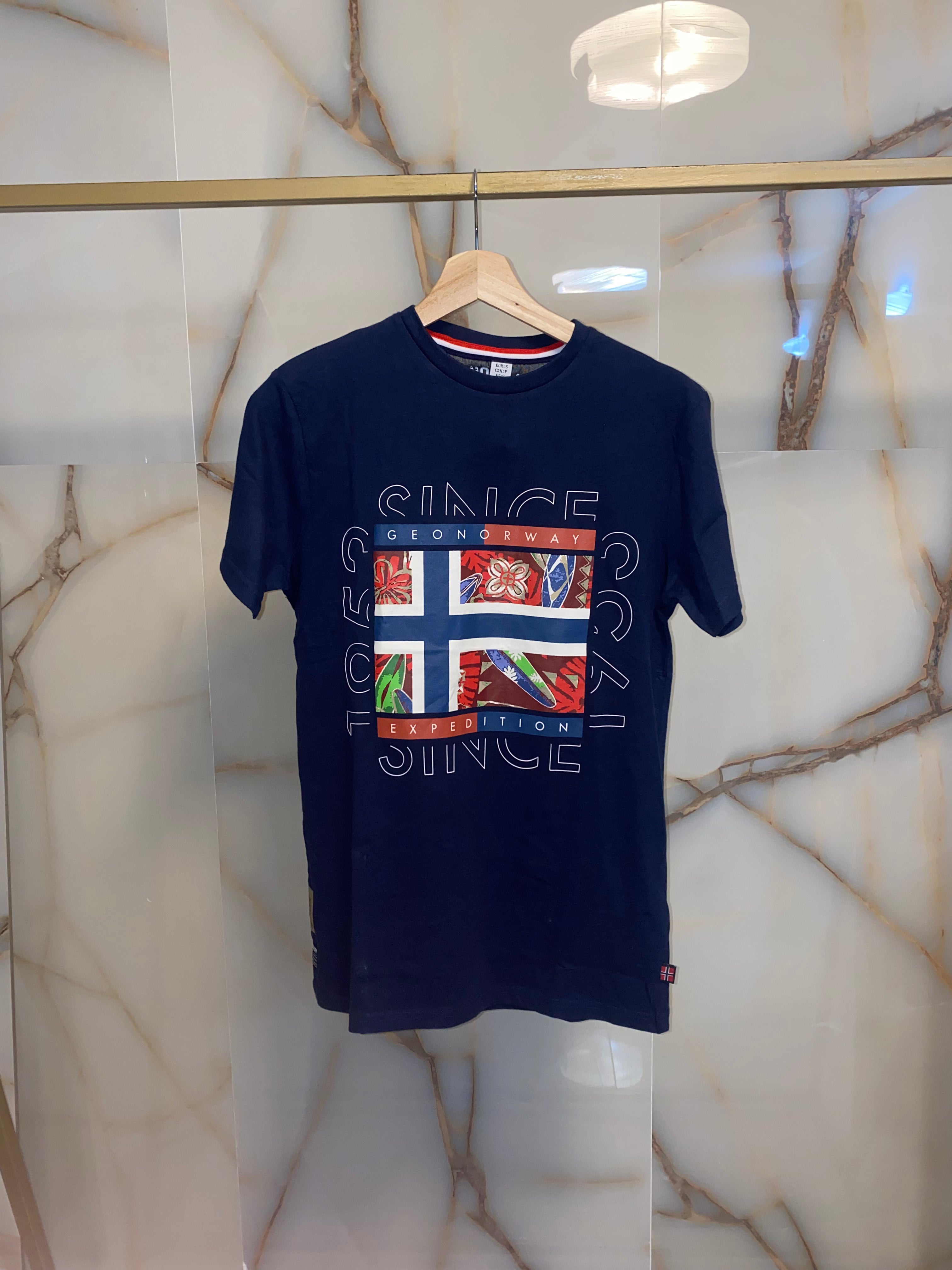 TR2577 - GEONORWAY EXPEDITION Navy Flag Front T Shirt