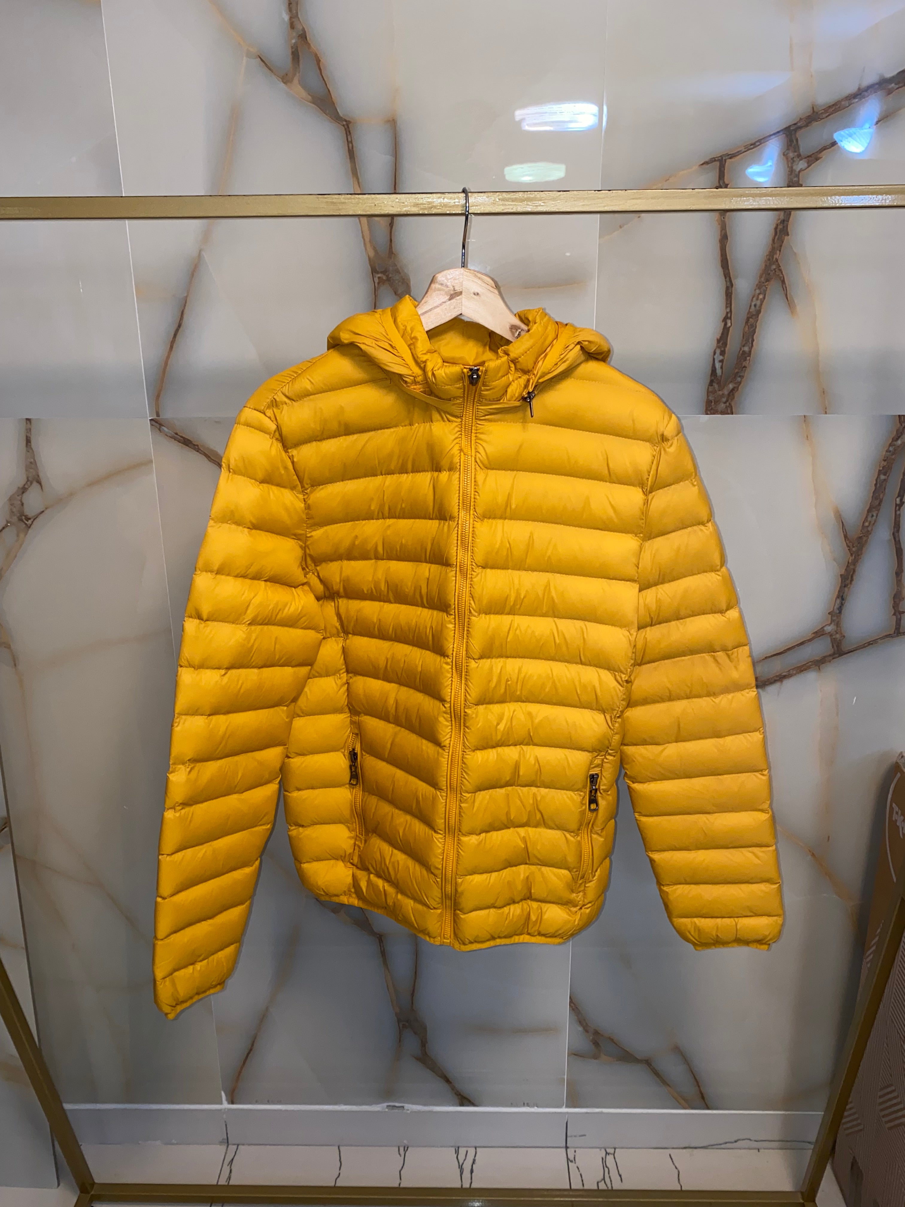 TR3128 - Adhoc Yellow Jacket